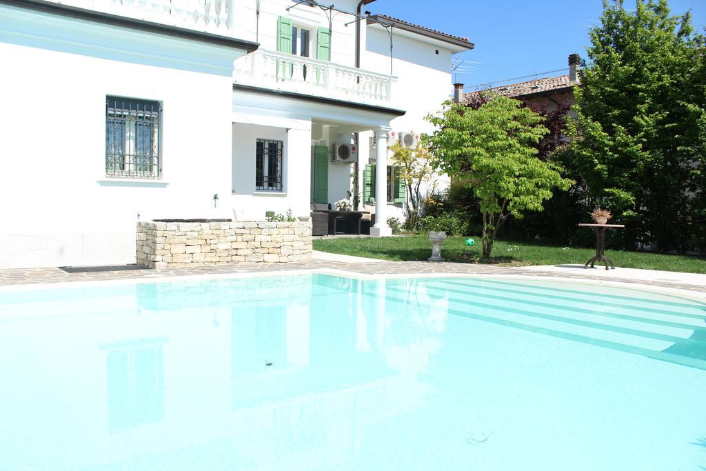 Maison Fortune Castelnuovo del Garda Bilik gambar